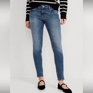 Old Navy Mid-Rise Rockstar Super Skinny Ankle Jeans